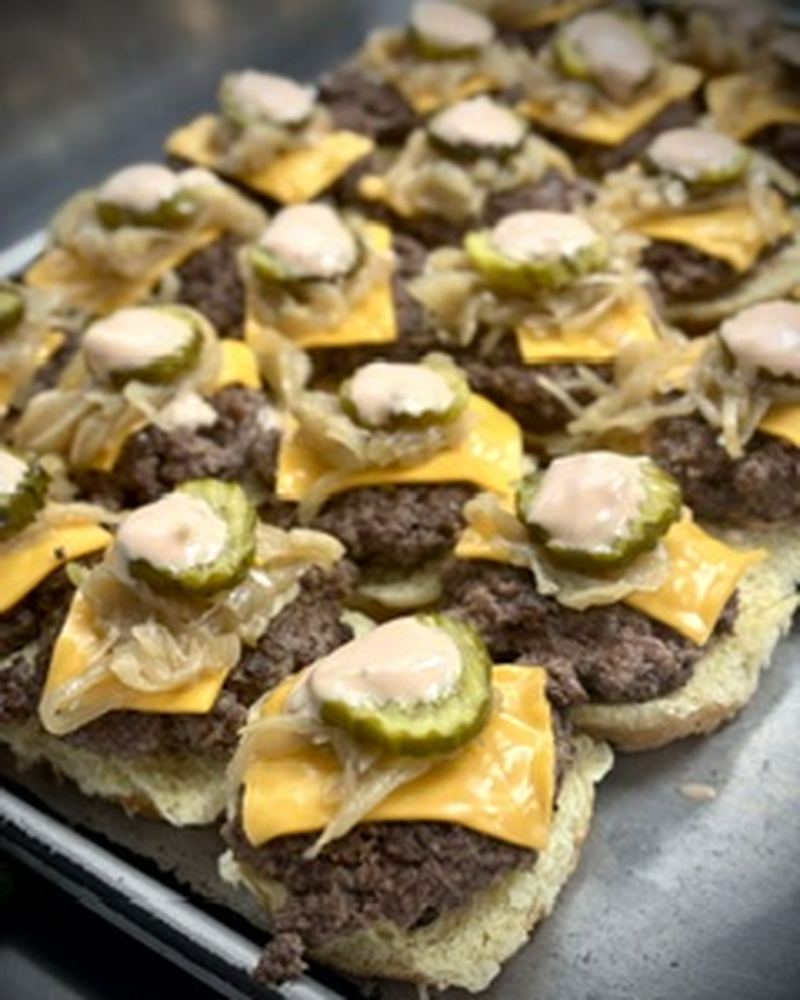 Cheeseburger sliders with pickles